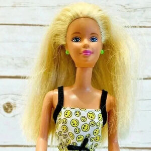MATTEL BARBIE Doll Blonde Hair Blue Eyes Smiley Face Dress 12"